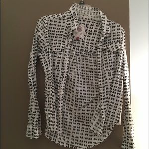 white and black heart long sleeve